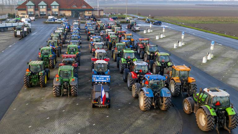 Tractoren in Moerdijk. (Foto: Marcel van Dorst/SQ Vision)