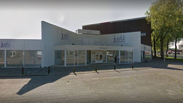 Het pand van Just Wellness aan de Limburglaan in Eindhoven. (Foto: Google Streetview)