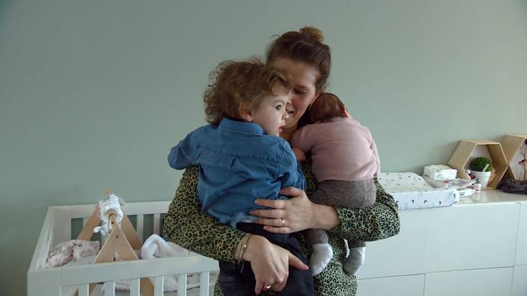 Mayella beviel uiteindelijk van twee kerngezonde kinderen (foto: Rogier van Son).