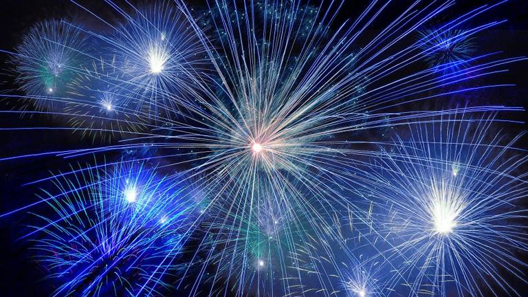 Het vuurwerk zal tijdens komende jaarwisseling niet goed te zien zijn (foto: Pixabay).