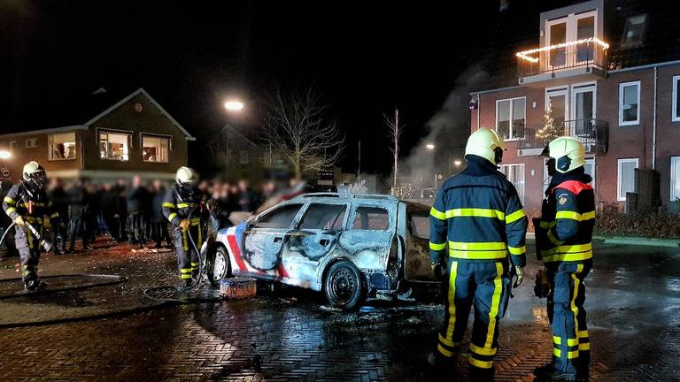 De auto is met graffiti in de kleuren van de politie gespoten. (Foto: Jurgen Versteeg / SQ Vision Mediaprodukties)