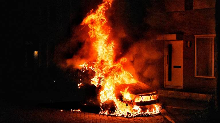 Tilburg wordt geteisterd door autobranden. (Foto: Toby de Kort)