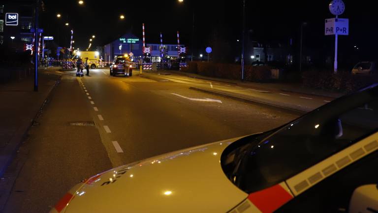 De spoorwegovergang is afgezet. (foto: SK-Media)