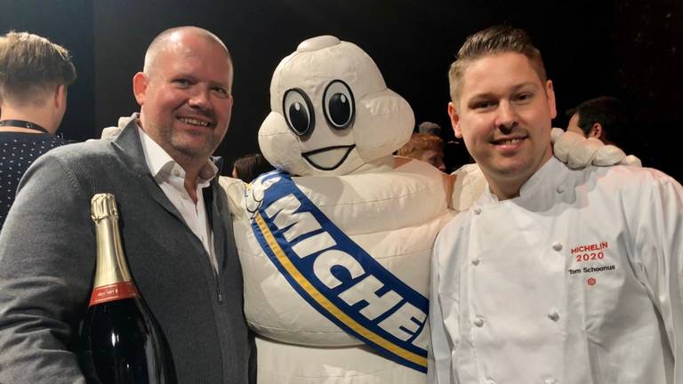 Tom Schoonus (rechts) straalt vanwege 'zijn' Michelinster. (Foto: Raymond Merkx)