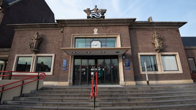 Het station in Roosendaal (archieffoto: Kevin Cordewener).