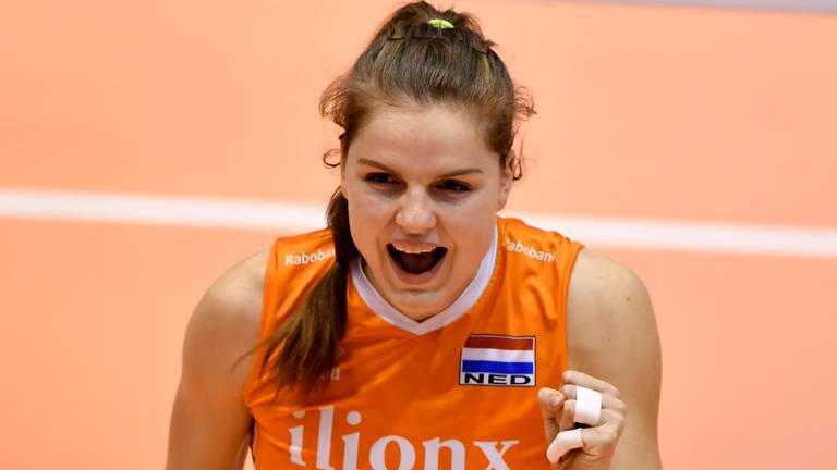 Volleybalster Yvon Beliën blij na het maken van een punt (Foto: Hollandse Hoogte)