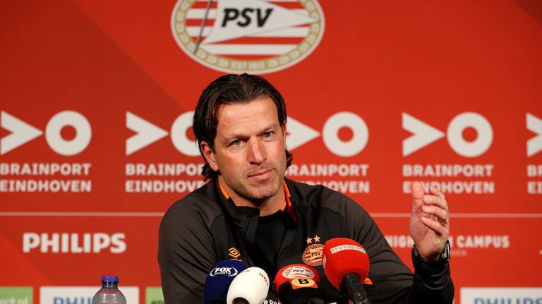 PSV-trainer Ernest Faber (foto: HollandseHoogte).