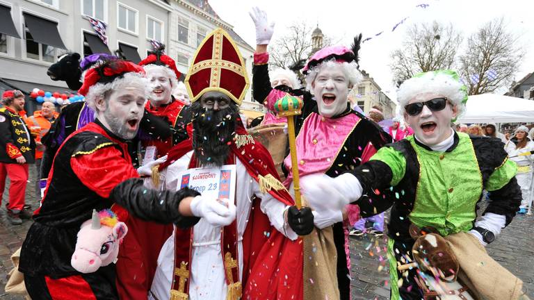 De carnavalspekskes kunnen weer tevoorschijn (archieffoto Kielengat).