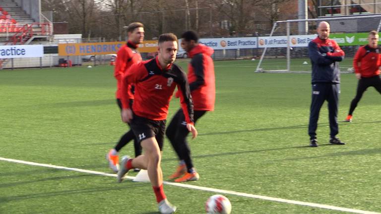 Grad Damen in actie op de training bij TOP Oss.