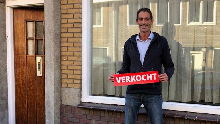 Tim Hanekamp verkocht zijn huis in Eindhoven uiteindelijk gewoon voor euro's.