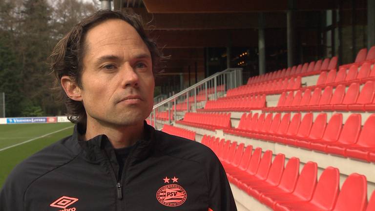 PSV-clubarts Wart van Zoest raadt handen schudden af