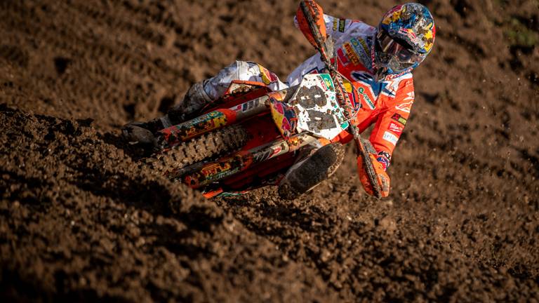 Herlings in actie in Engeland (foto: Samo Vidic/Red Bull Content Pool)