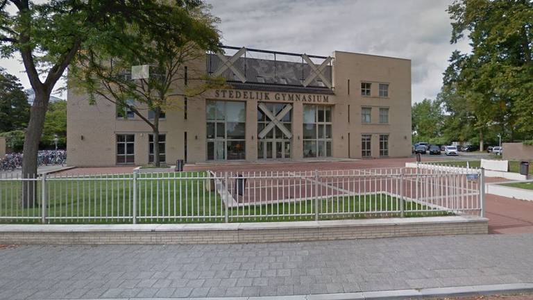 Het Stedelijk Gymnasium in Breda. (beeld: Google Streetview)