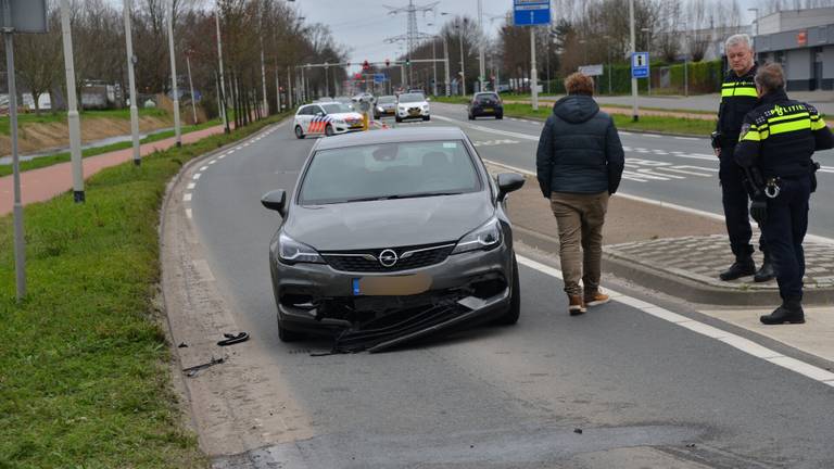 De chauffeur kwam met de schrik vrij. Foto: SQ Vision Mediaproducties / Perry Roovers