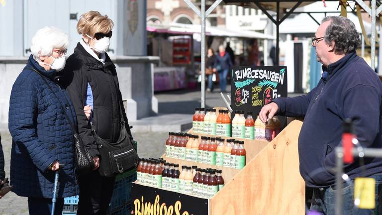 De markt is woensdag toch open in Den Bosch (archieffoto: Henk van Esch Fotografie).