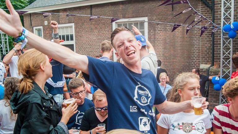 Daniël van Bokhoven tijdens het introkamp van zijn opleiding (Foto: Wesley van Bree)