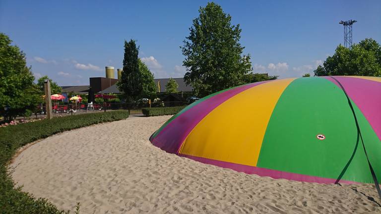Het springkussen bij Pukkemuk (foto: Pukkemuk)