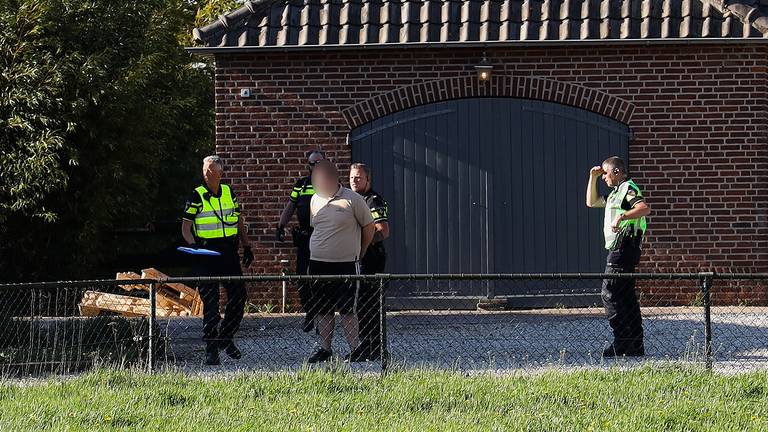 De overvaller werd korte tijd later gepakt. (Foto: Marco van den Broek/SQ Vision)