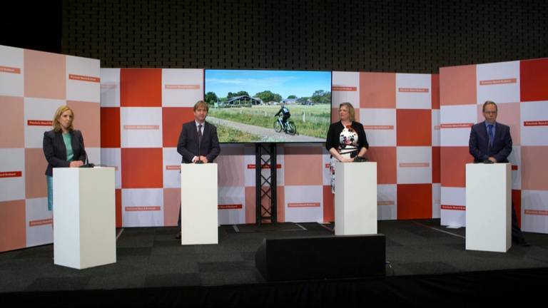 De presentatie van het nieuwe bestuursakkoord. (foto: Omroep Brabant)