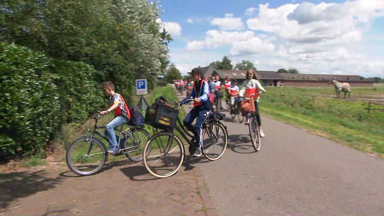 Blije kinderen kunnen toch op schoolkamp in Boxtel.