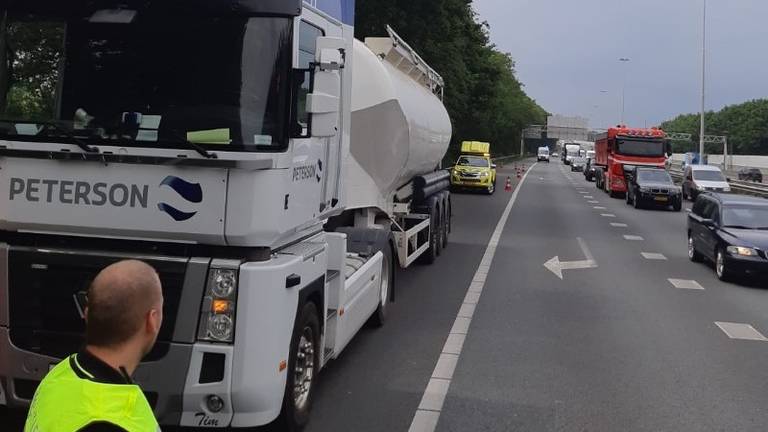 Vrachtwagenchauffeur uit Loon op Zand zwaargewond na verkeersruzie. (foto: politie). 