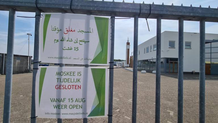 De moskee is dicht (foto: Noel van Hooft.)
