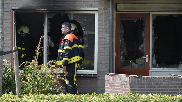 De schade aan het huis is groot (foto: Perry Roovers/SQ Vision Mediaprodukties).