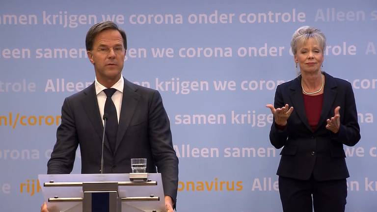 Rutte tijdens de persconferentie dinsdag.