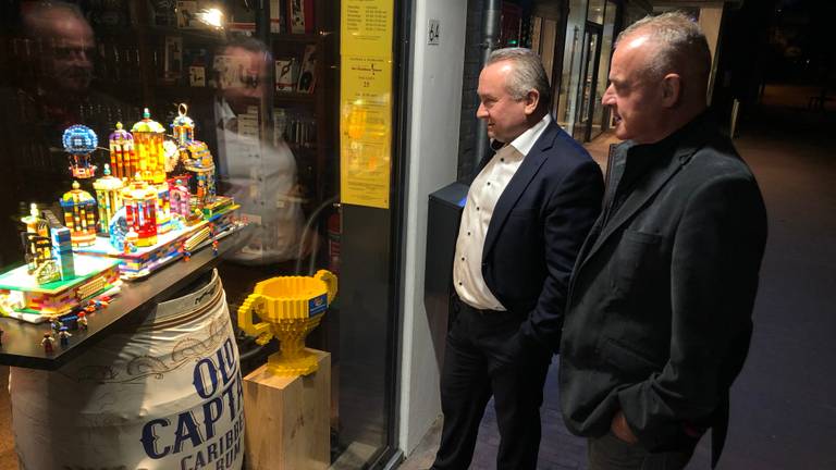 De legowagens van de Brabantsedag zijn tentoongesteld door heel Heeze (Foto: Alice van der Plas)