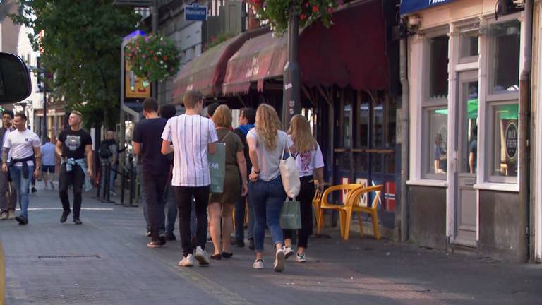 Geen terrassen meer tijdens het stappen op Stratumseind.