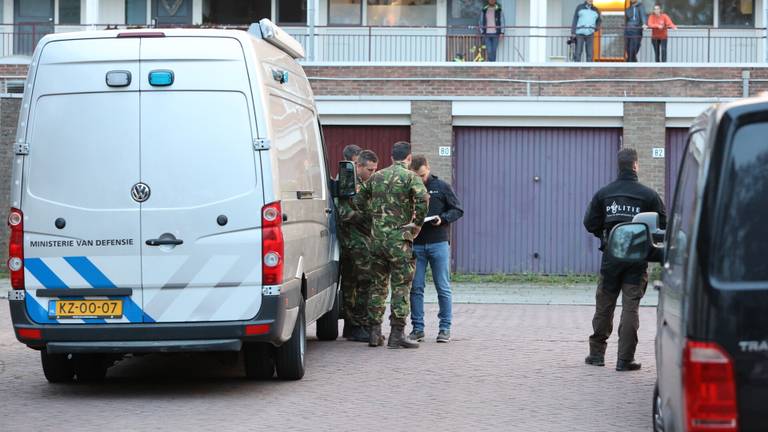 Maandag wordt het pand nog steeds bewaakt (foto: Bart Meesters/SQ Vision).