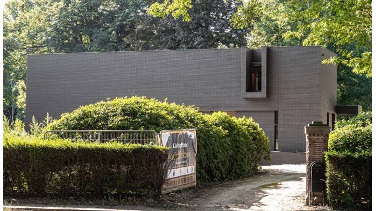 Het nieuwe huis van Guus Meeuwis.