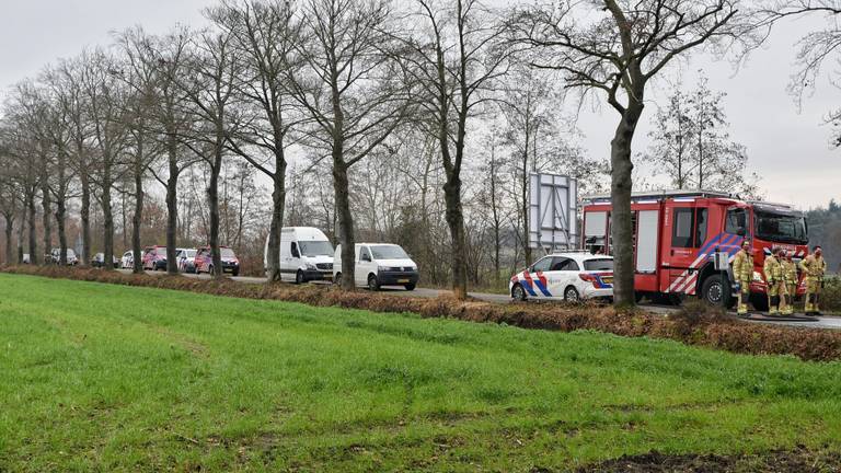 De hulpdiensten zijn ter plekke (foto: Toby de Kort/SQ Vision)