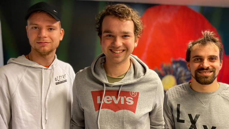 Begeleid op kamers in coronatijd. Kevin, Yannick en Florin vertellen hoe dat is (foto: Jan Peels).