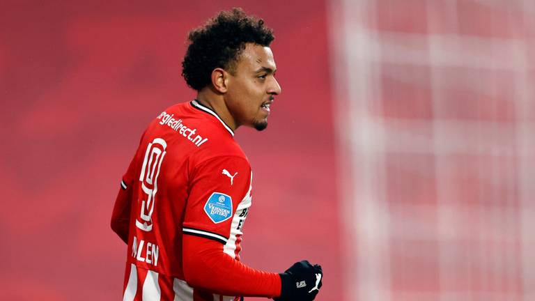 Donyell Malen was tweemaal trefzeker (foto: ANP).