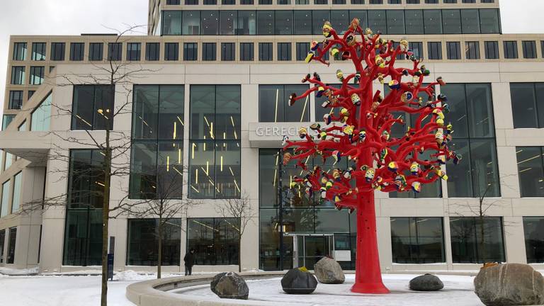 Rechtbank Breda in de sneeuw (foto: Willem-Jan Joachems)