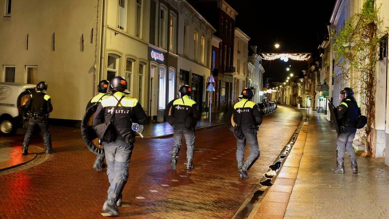 De Mobiele Eenheid kon maandag na lange tijd de rust herstellen (foto: Bart Meesters/SQ Vision)