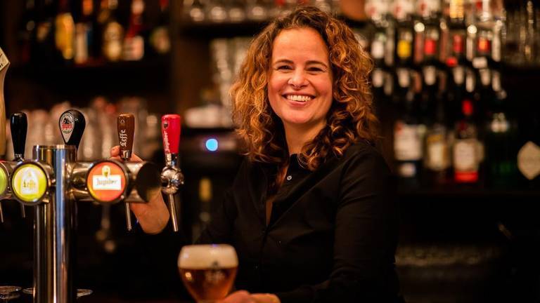 Eigenaresse Linda Thijssens van d'n Hertog is blij met alle steun (foto: Linda Thijssens)