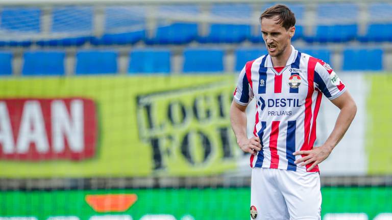 Teleurstelling bij Freek Heerkens tijdens het duel met PSV (foto: OrangePictures).