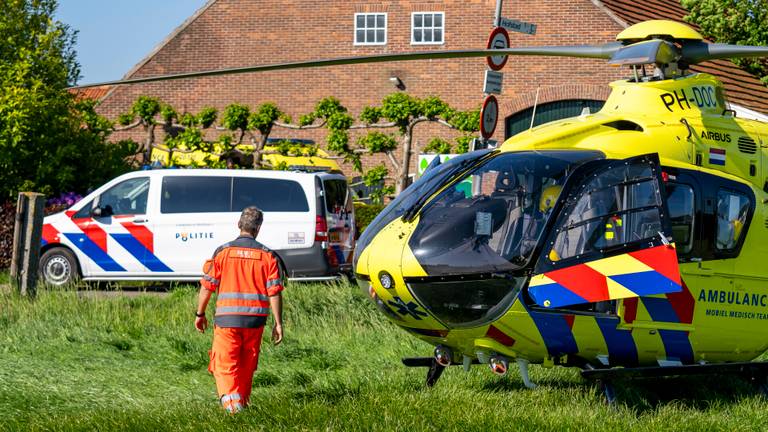 Een traumahelikopter kwam ter plaatse (foto: Marcel van Dorst/SQ Vision).