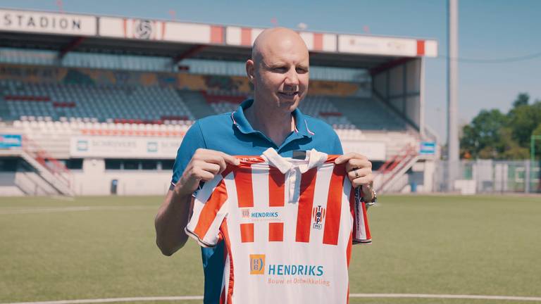 Bob Peeters, trots op zijn nieuwe werkgever (foto: Vidox Media).