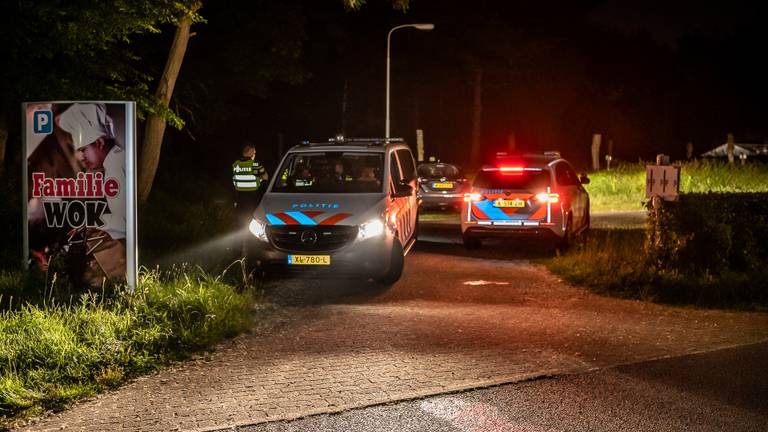 De politie had het druk met feestende lui (foto: Toby de Kort/SQ Vision).