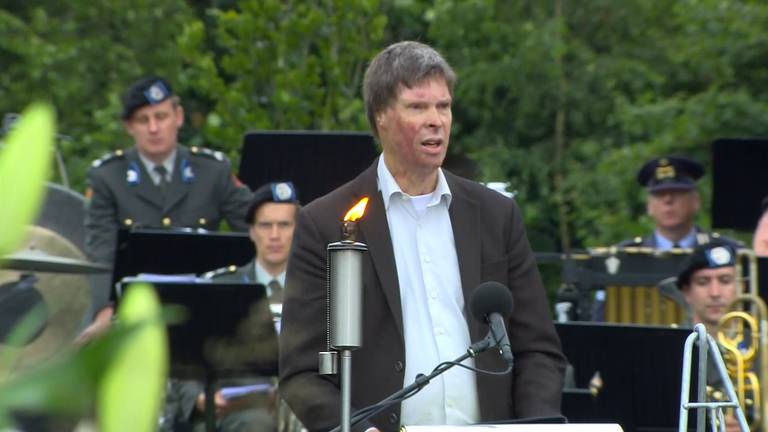 Ron Geurts spreekt bij de Hercules-herdenking