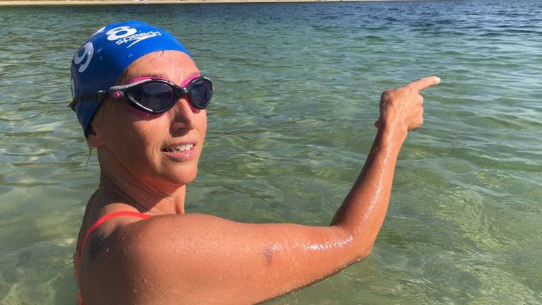 Saskia van den Ouden doet mee aan Swim to Fight Cancer.