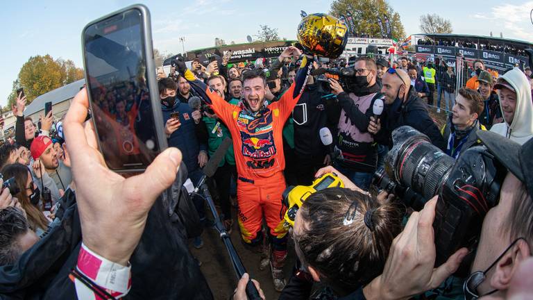 Jeffrey Herlings kan eindelijk écht juichen (foto: KTM Images/Ray Archer).