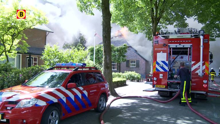 Vijf panden in brand in Wintelre