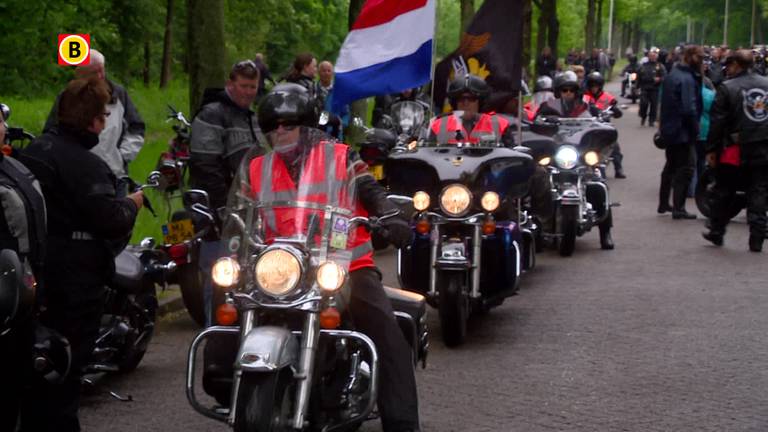 Motorrijders zijn negativiteit beu en voeren actie met toertocht in Eindhoven