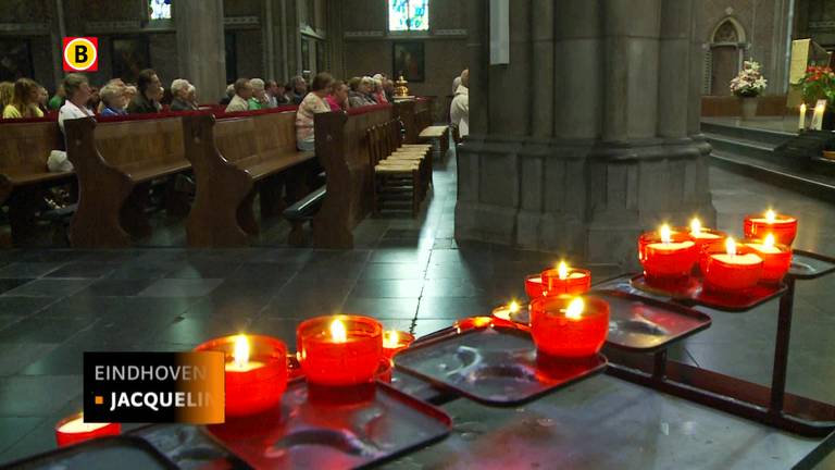 Omgekomen moeder Marijke en zoon Jelle van der Burgt herdacht in Catharinakerk Eindhoven