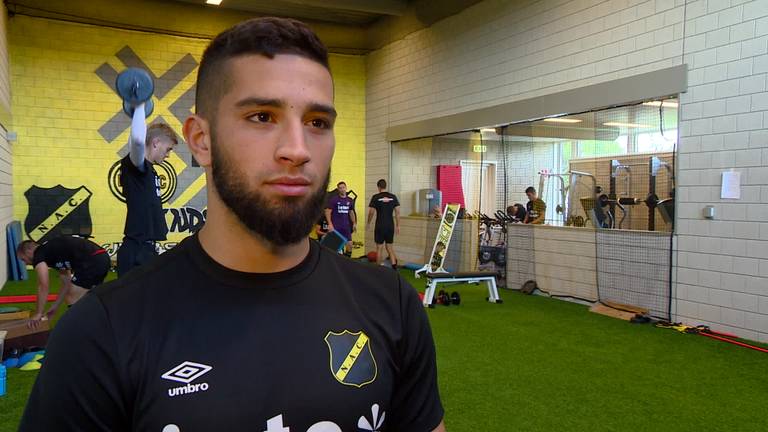 Geblesseerde NAC-speler Adnane Tighadouini positeif gestemd over inzetbaarheid tegen FC Twente