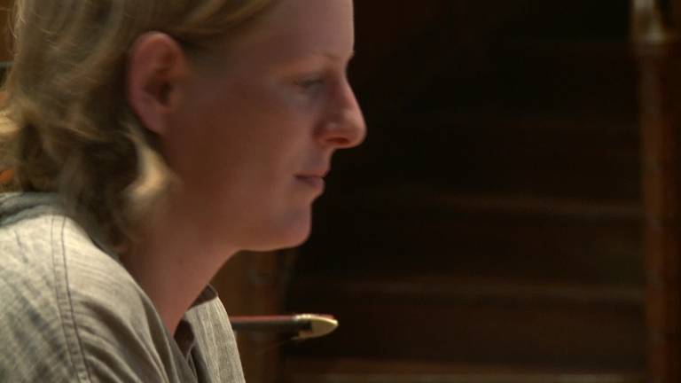 Judith en Tineke Streenbrink uit Oeffelt gaan als specialisten oude muziek eens aan de slag met een levende componist